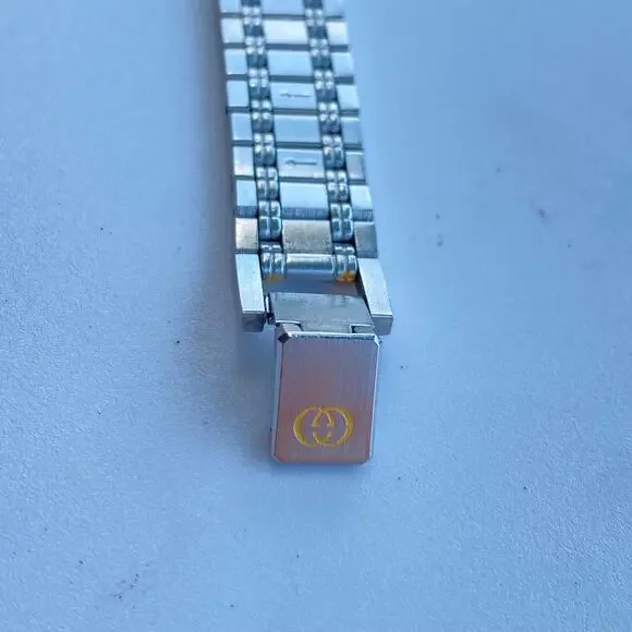 Gucci 3000L Gold & Silver Two-Tone Women’s Watch – Date – 26mm Quartz – 5.5” - Picture 7 of 10